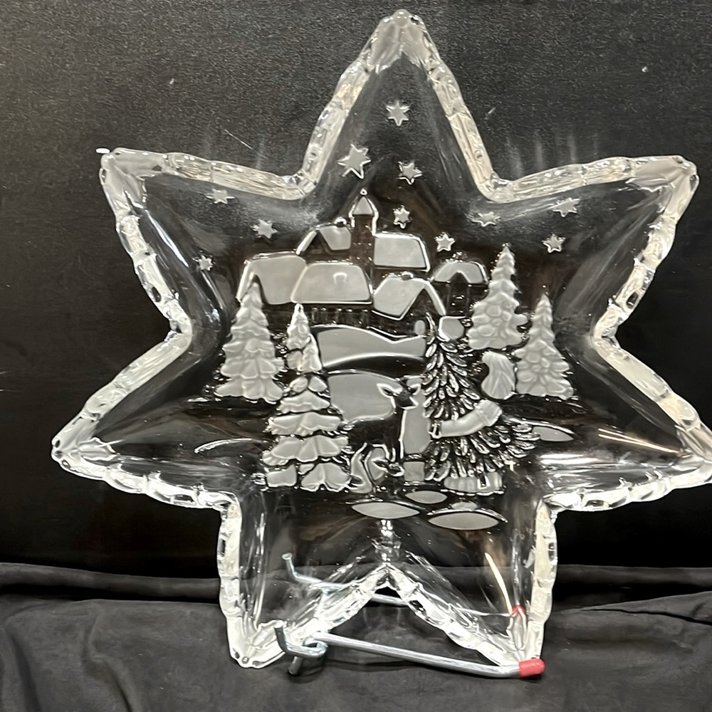 MIKASA Serving Platter 13” Etched Crystal Star Christmas Carol